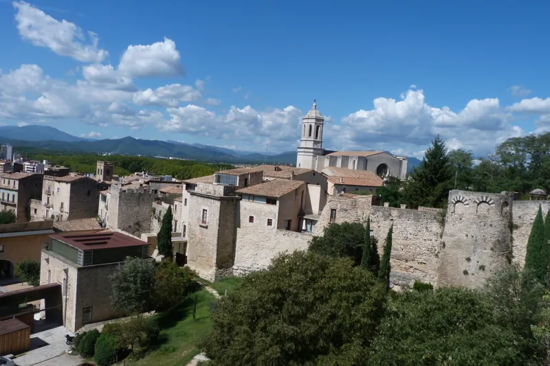 Girona city walls