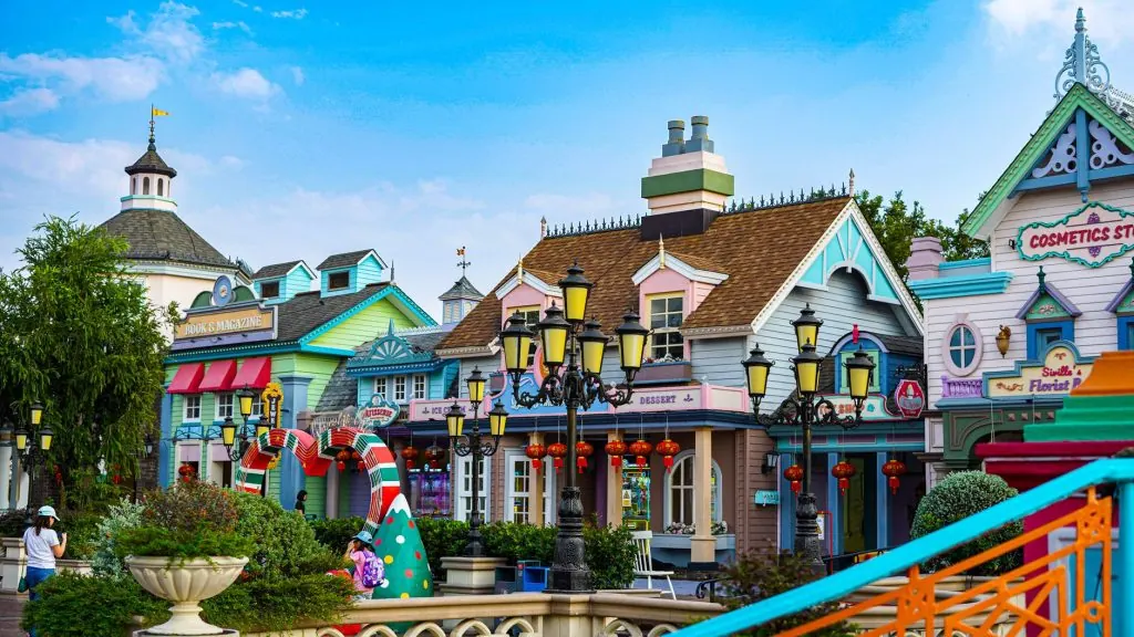 Vibrant buildings in a Thai amusement park with playful architecture and decorations.